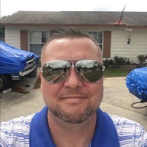 Meet your Posher, Leo